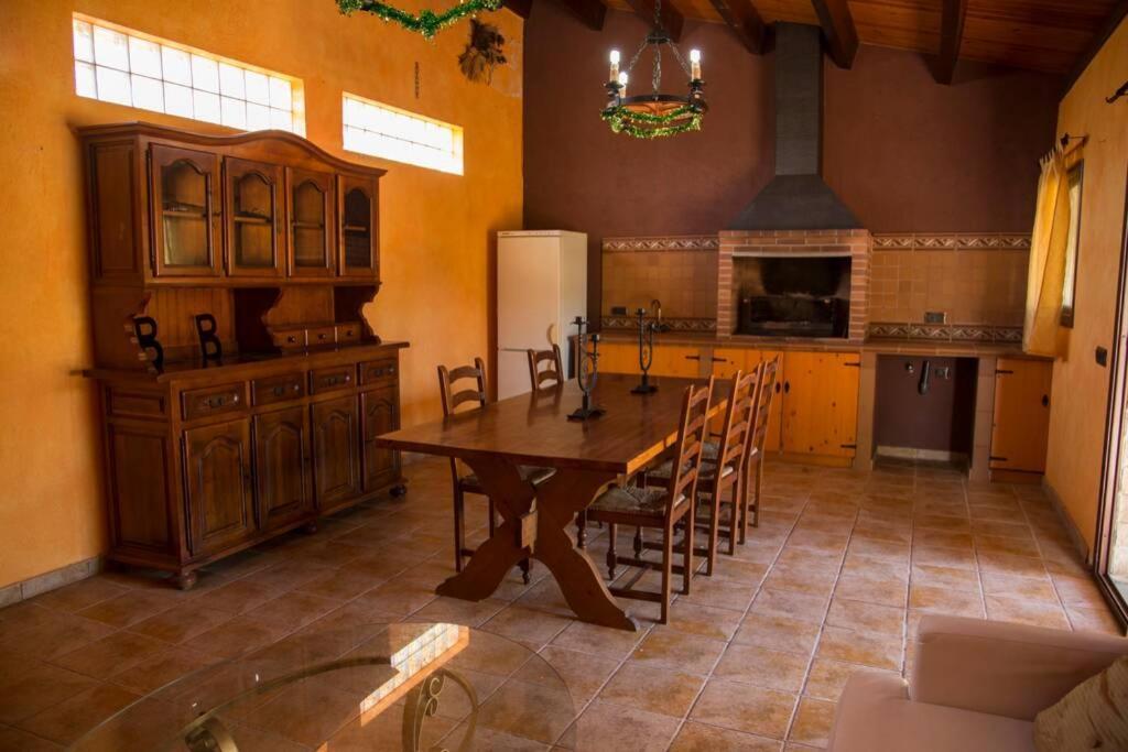 Вилла Casa Bella Con Piscina Кальдес-де-Монбуй Экстерьер фото